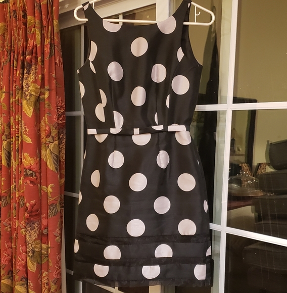 Pretty In Polka Dots - Picture 4 of 8